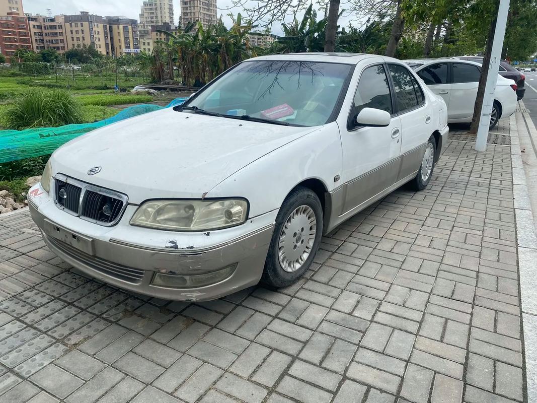 老款进口尼桑蓝鸟王,尼桑蓝鸟王老款车图片