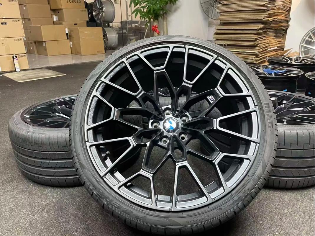 宝马m2轮胎尺寸,宝马m系列轮胎