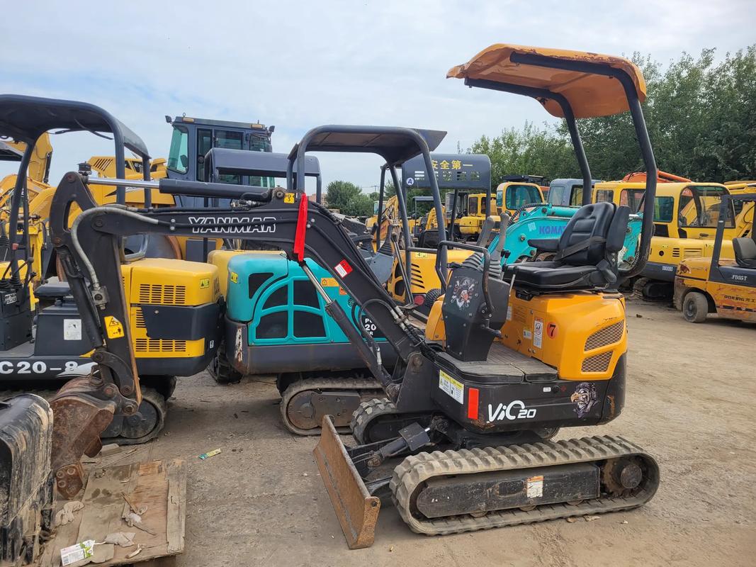 小型挖掘机价格多少钱一台／小型号挖掘机多少钱一台