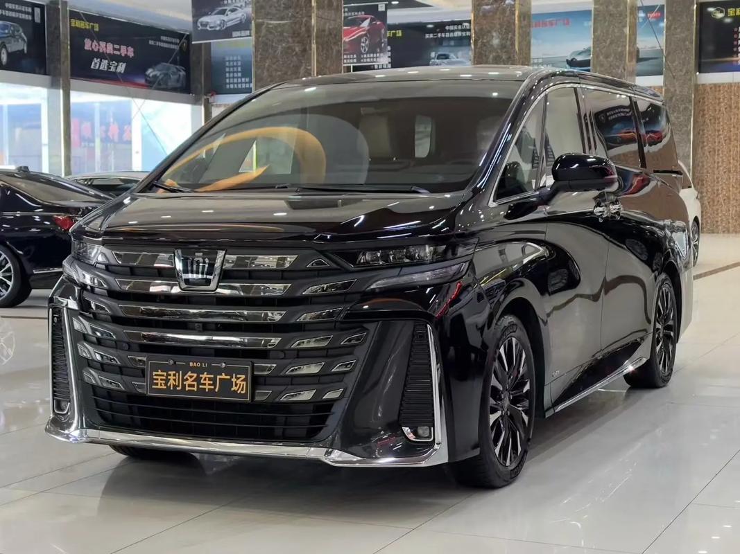 2022款丰田皇冠报价及图片 2022款丰田皇冠报价及图片大全