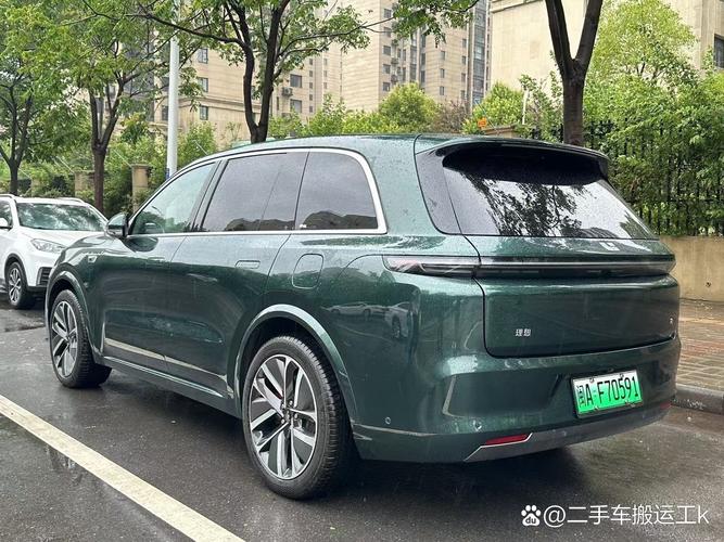 理想l8汽车2022款最新款价格图片 理想车型大全及价格