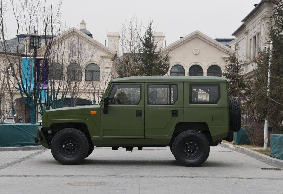 勇士车军用版参数,新款勇士军车