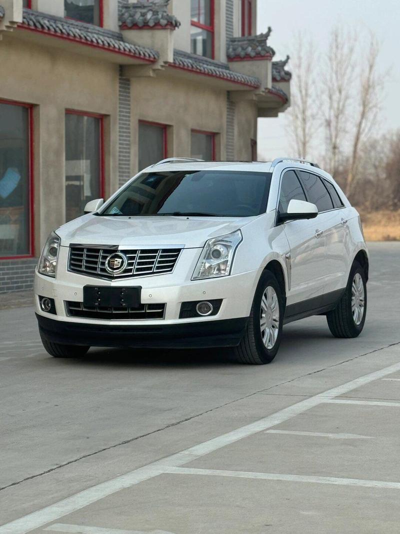 【凯迪拉克老款srx,凯迪拉克老款suv】